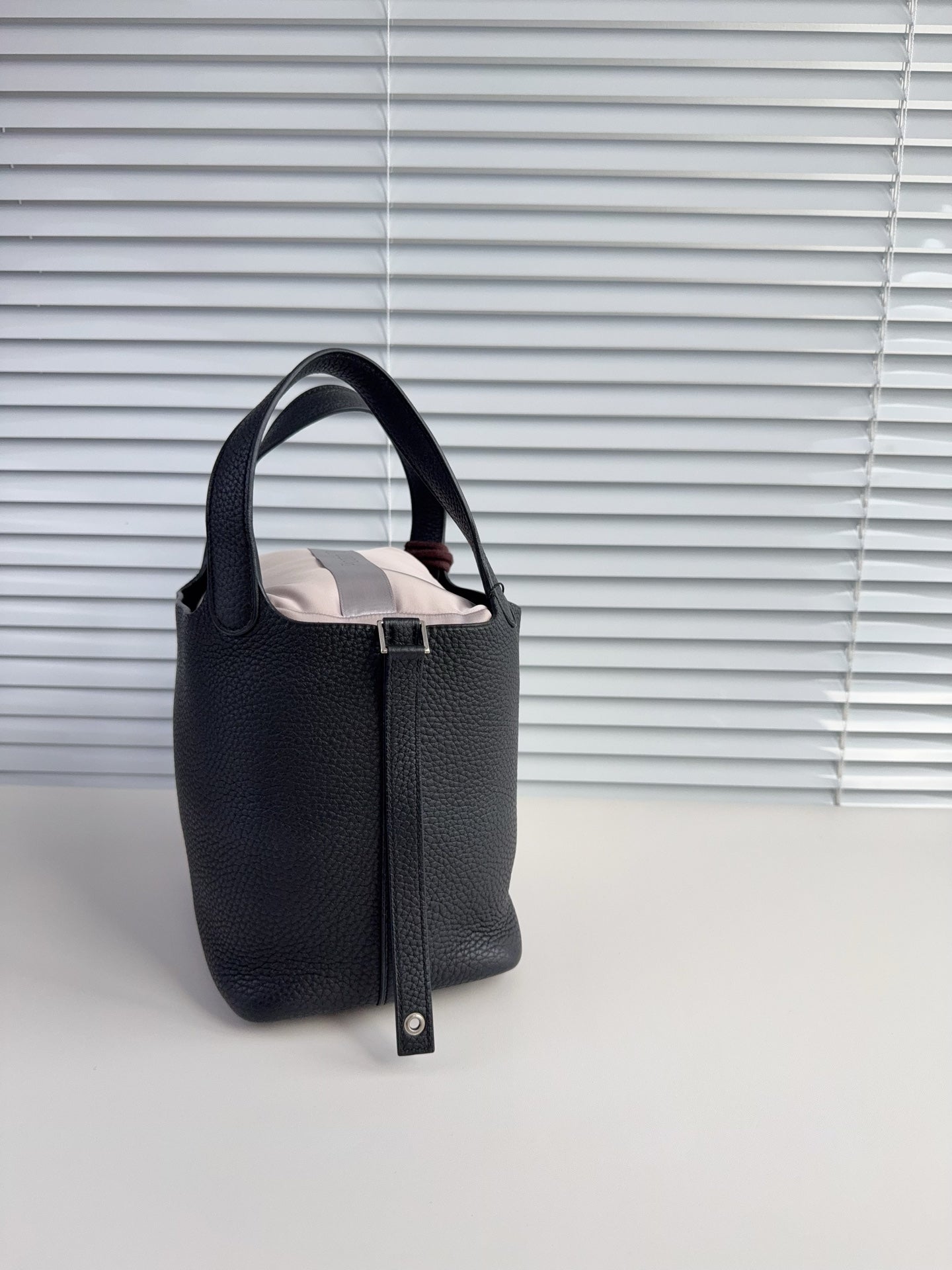 Hermes 菜篮子18黑银 c刻