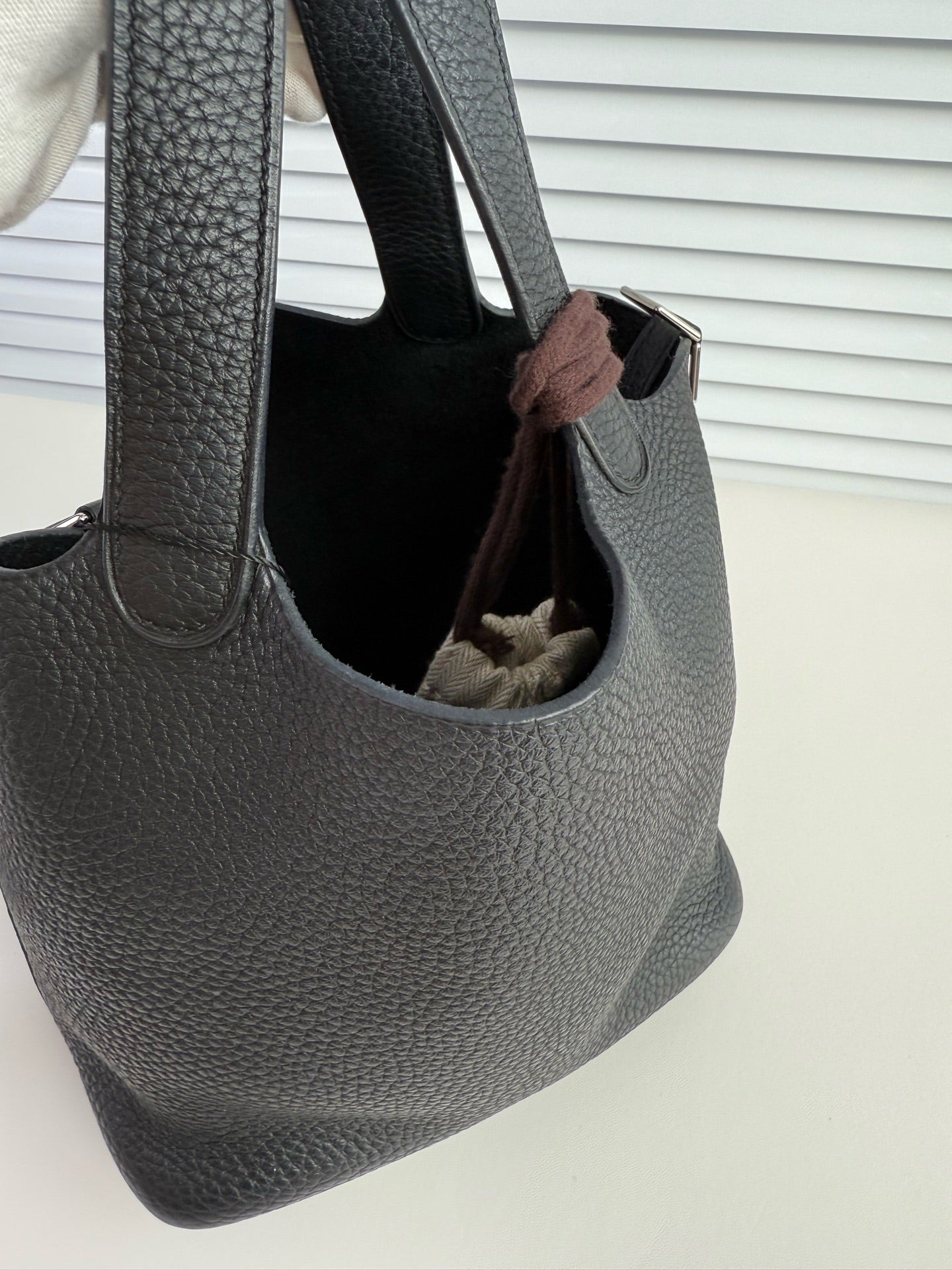 Hermes 菜篮子18黑银 c刻