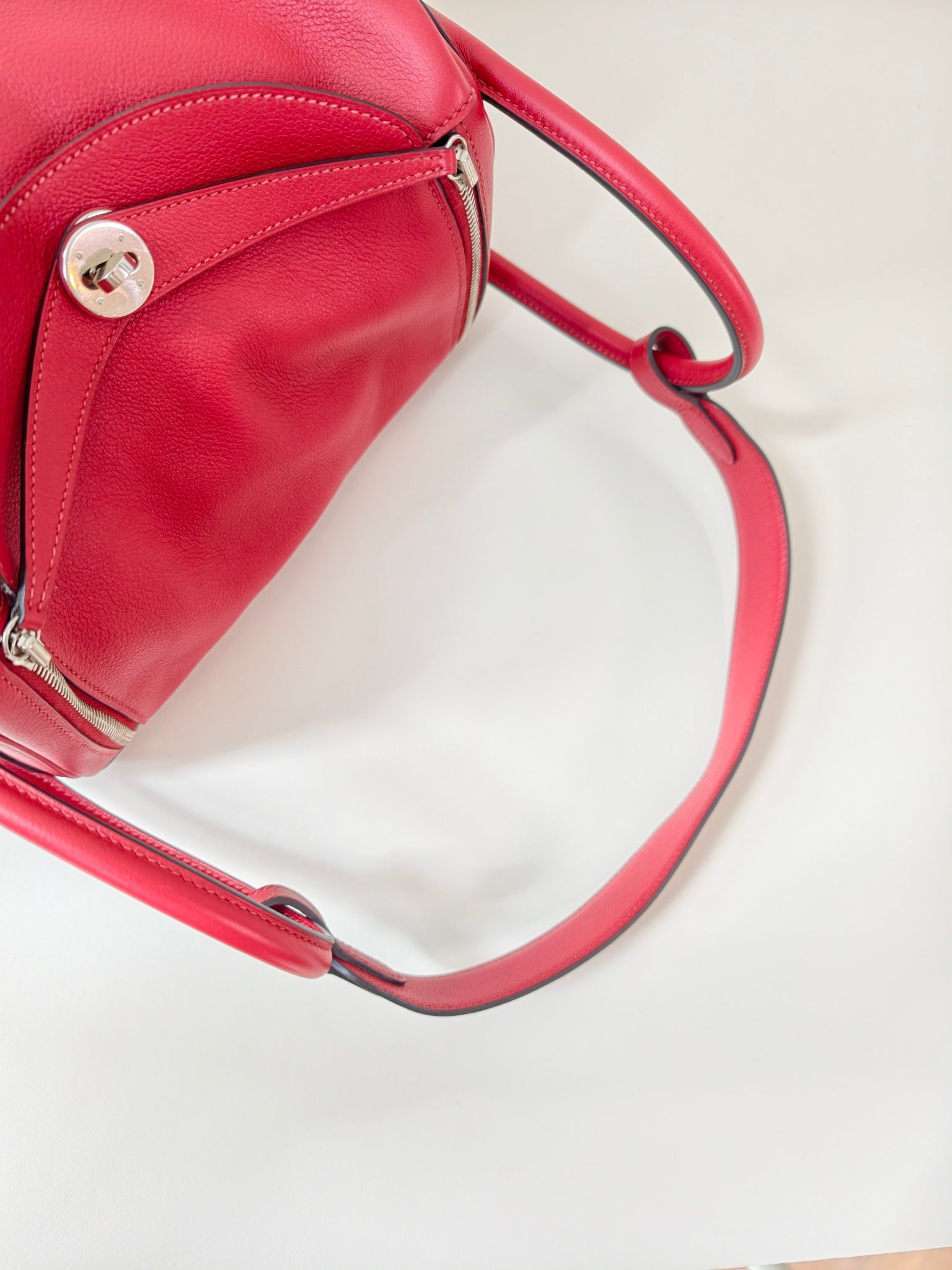 Hermes lindy 30 红色 X刻 年份:2016年 97新