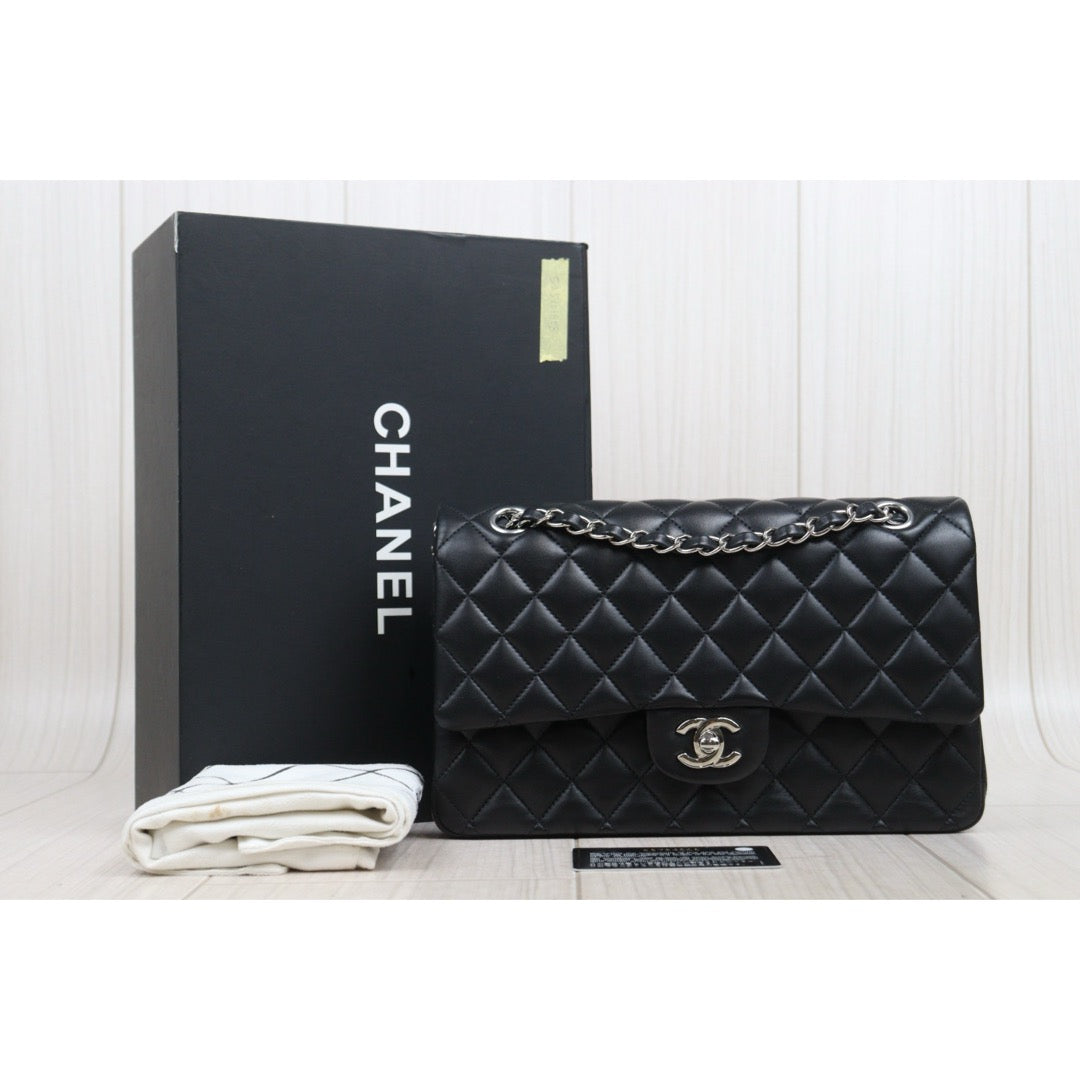 Very Good ( Rank A)｜ CHANEL Lamb Skin Matrasse Double Flap 25 Shoulder Bag  Black Made In 2017Year｜S25101808
